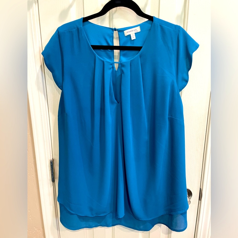 Monteau Los Angeles 3X keyhole opening blouse